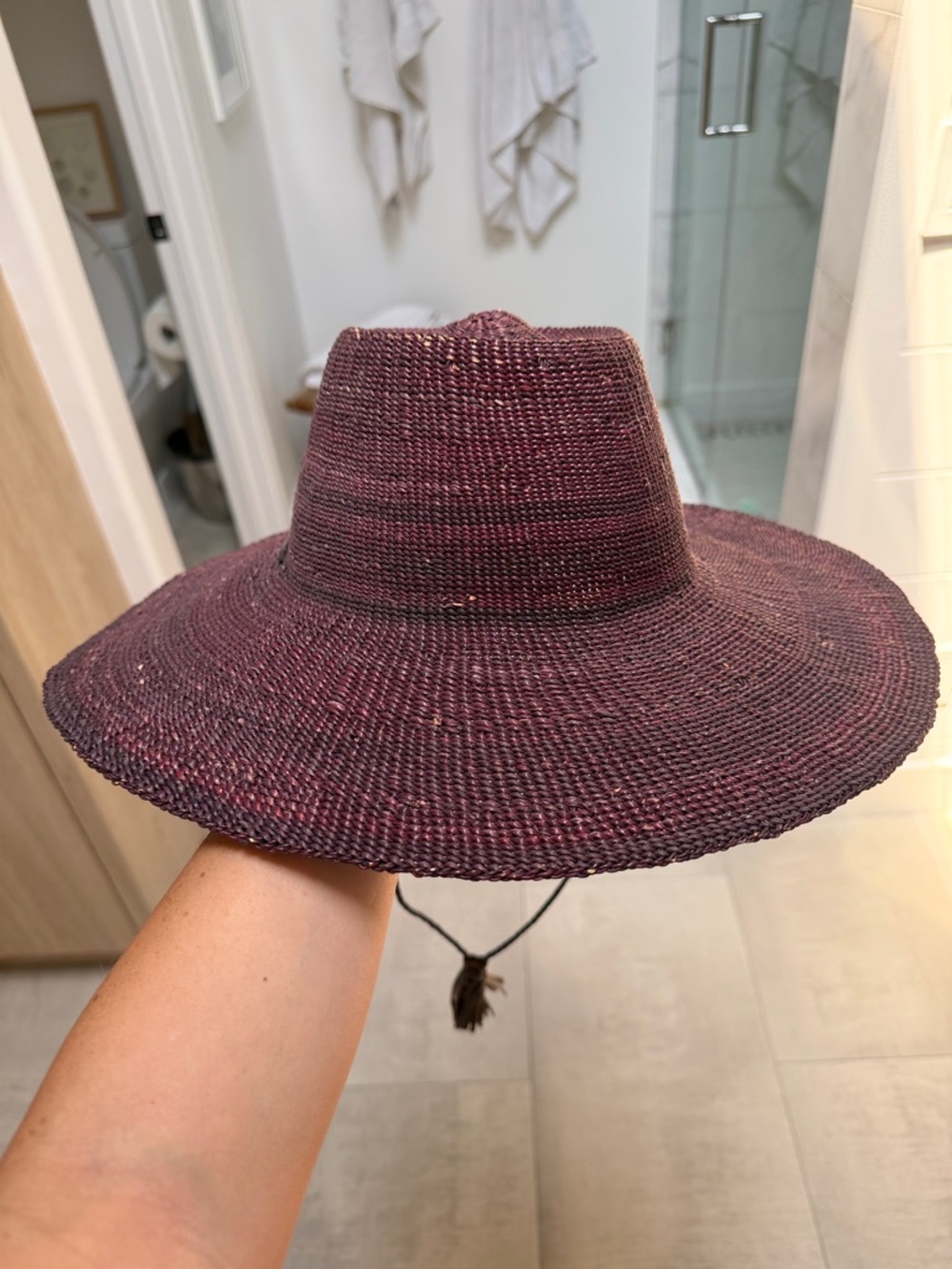Reformation Wide-Brim Straw Hat in Burgundy